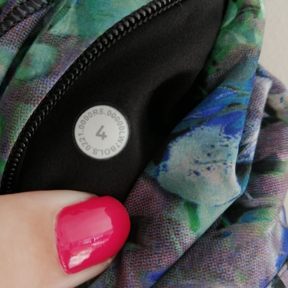 Lululemon Track That Mid-Rise Short 5" Green Blue Rapid Flourish Multi 4 - Picture 5 of 16